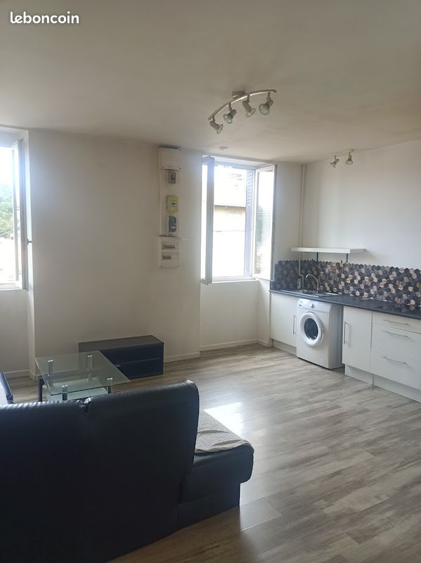 Appartement 3 pièces 65 m² · à Rive-de-Gier · 65 m² · 490 €