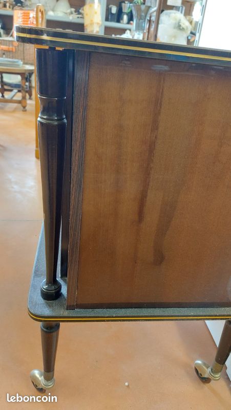 Meuble bar vintage sur roulettes (image 5)