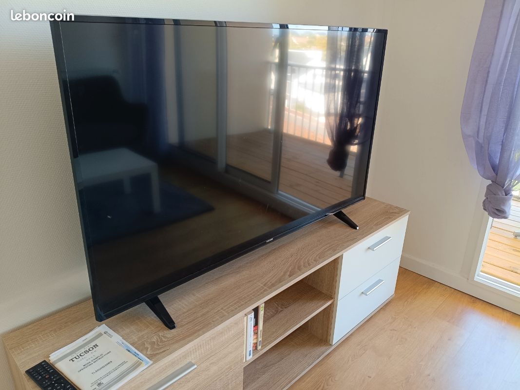 TV télé 4K 139cms 55' (image 1)