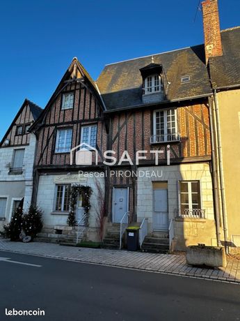 Immeuble 231 m² LUYNES