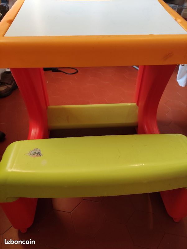 Bureau enfant démontable (image 1)