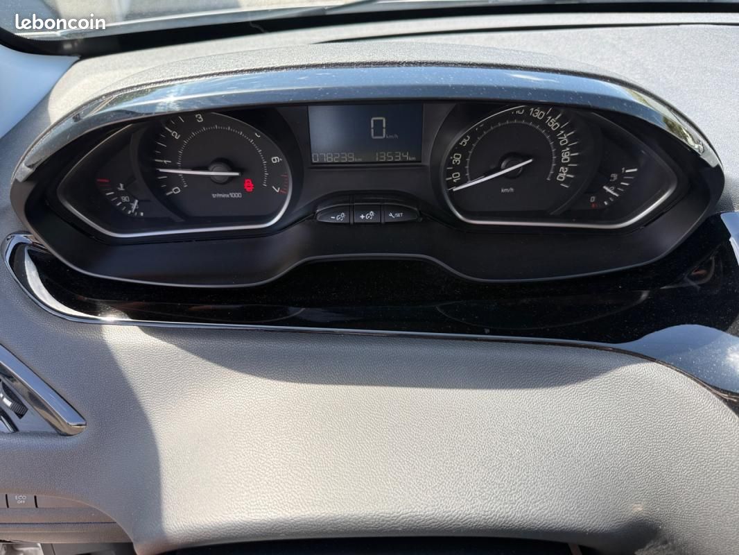 Peugeot 208 1.2 80 ch Active Business Start & Stop /Courroie neuve/CarPlay/Clim/Radar recul/Régul... (image 17)