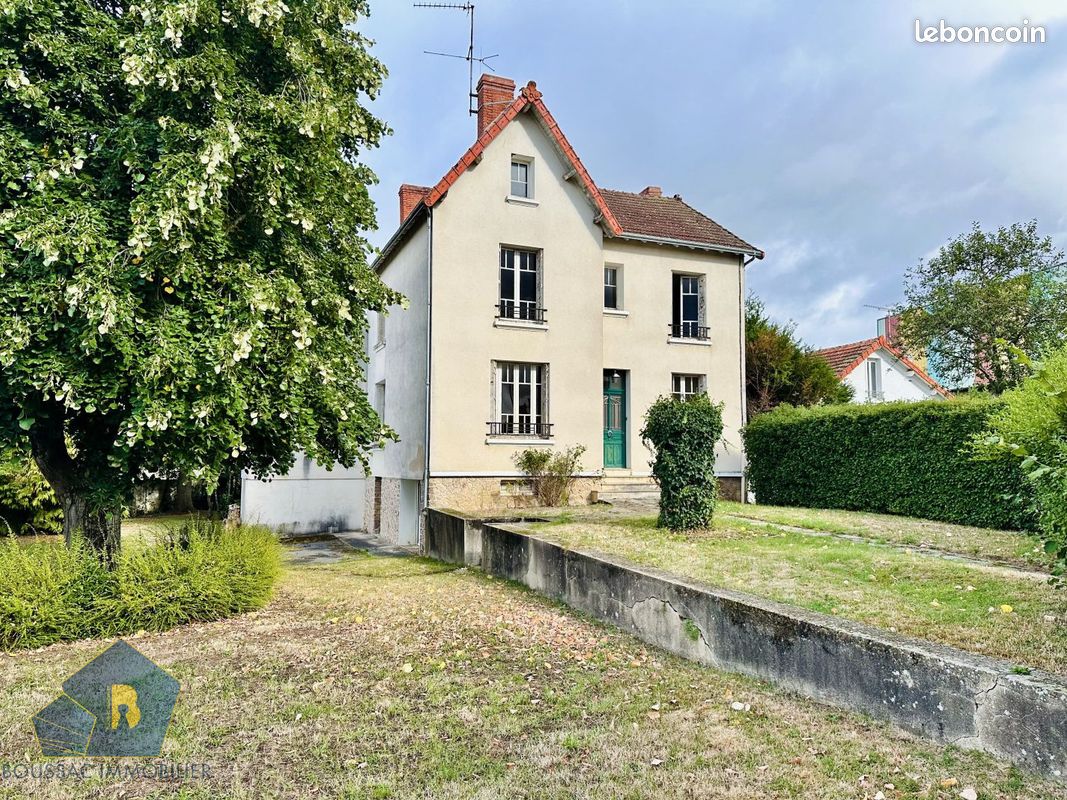 Maison 7 pièces 137 m² · à Boussac · 137 m² · 77 500 €