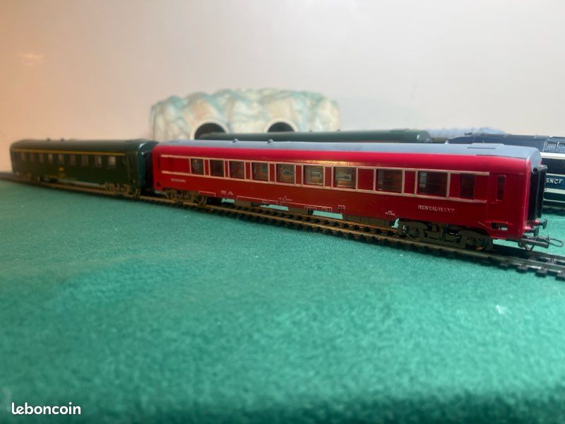 Train Mécanique Jouef Le Diabolic échelle HO – Locomotive + 3 Voitures + Clé – Très Bel état