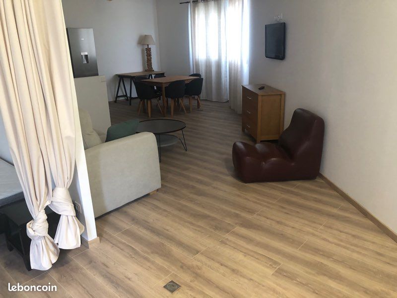 Appartement 1 pièce 70 m² · à Mallemort · 70 m² · 900 €/mois