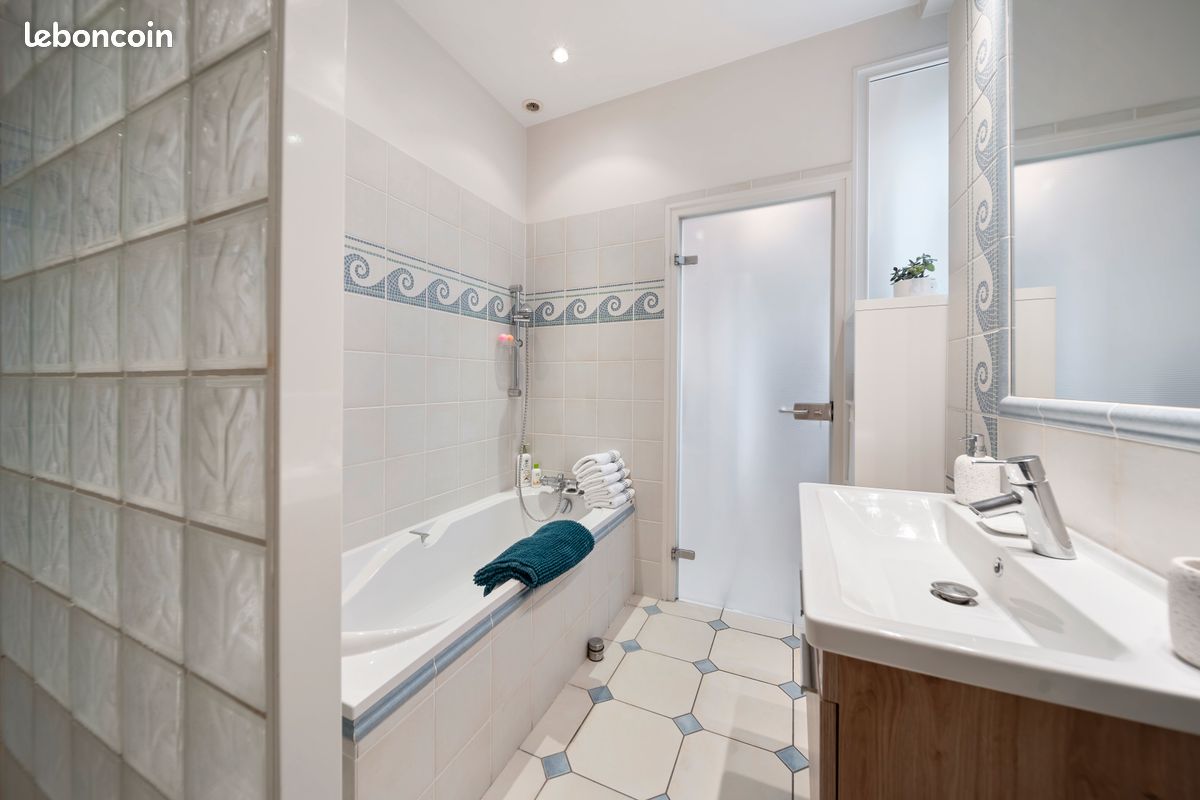 Appartement a louer lons-le-saunier - 4 pièce(s) - 104 m2 - Surfyn