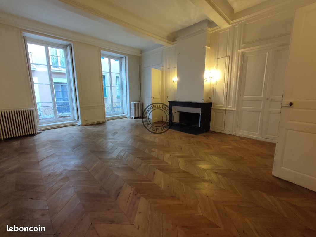 Appartement 3 pièces 101 m² · à Grenoble · 101 m² · 836 €/mois
