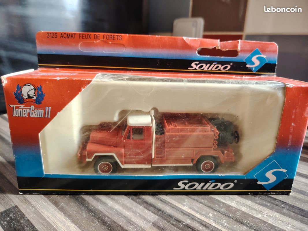 Camions militaires ACMAT et unimog solido - Collection