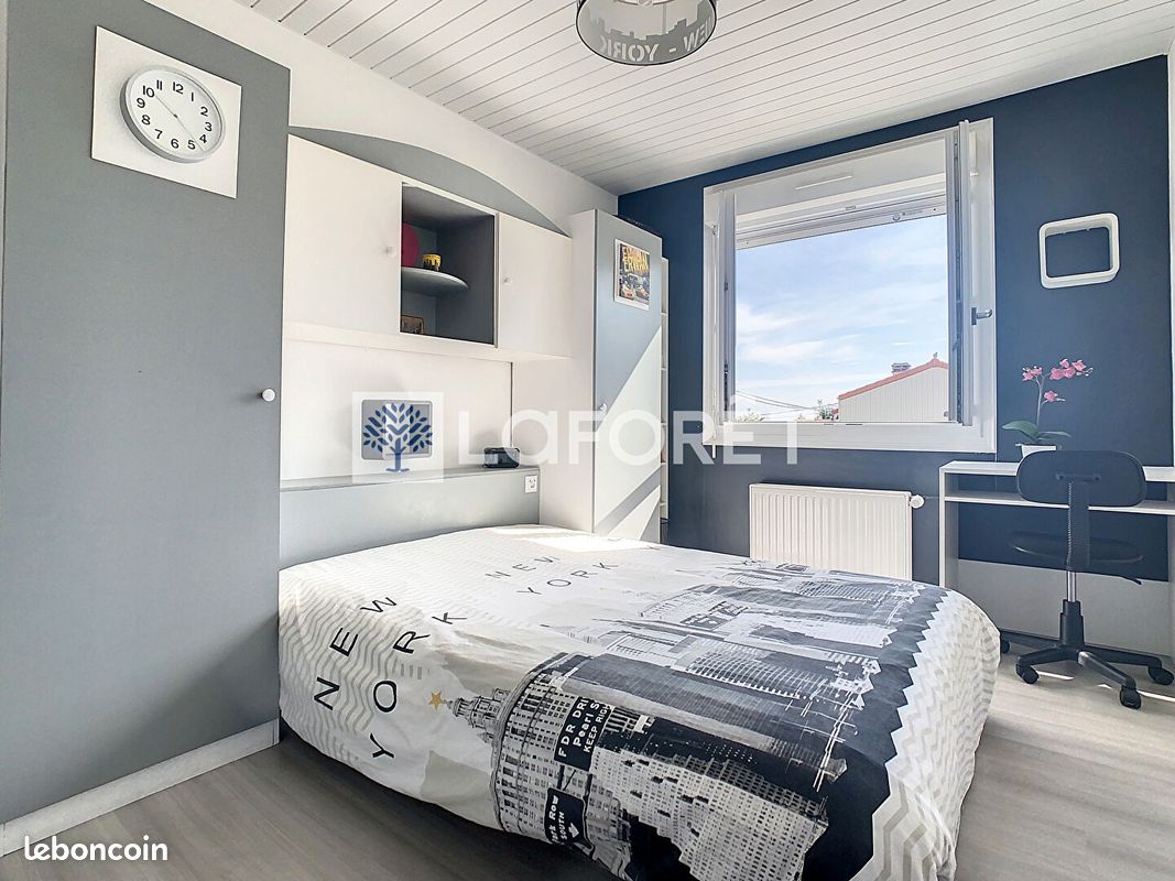 Pavillon 6 pièces 87 m² - Thouars 79100 (image principale 12)