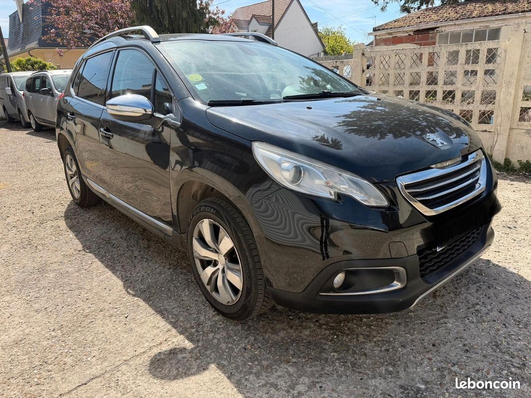Peugeot 2008 1.6EHDI ALURE CARNET ENTRETIEN SUIVI KIT DISTRIBUTION NEUVE GPS PAIEMENT 4 OU 10 FOIS (image 2)