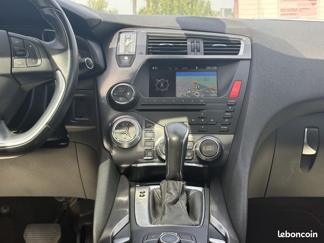 DS DS 5 2.0 HDi - 160 GARANTIE 2 ANS OFFERT - BVA Sport Chic (image 16)