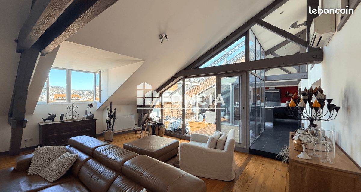 Appartement 5 pièces 234 m² · à Clermont-Ferrand · 234 m² · 1 968 €/mois