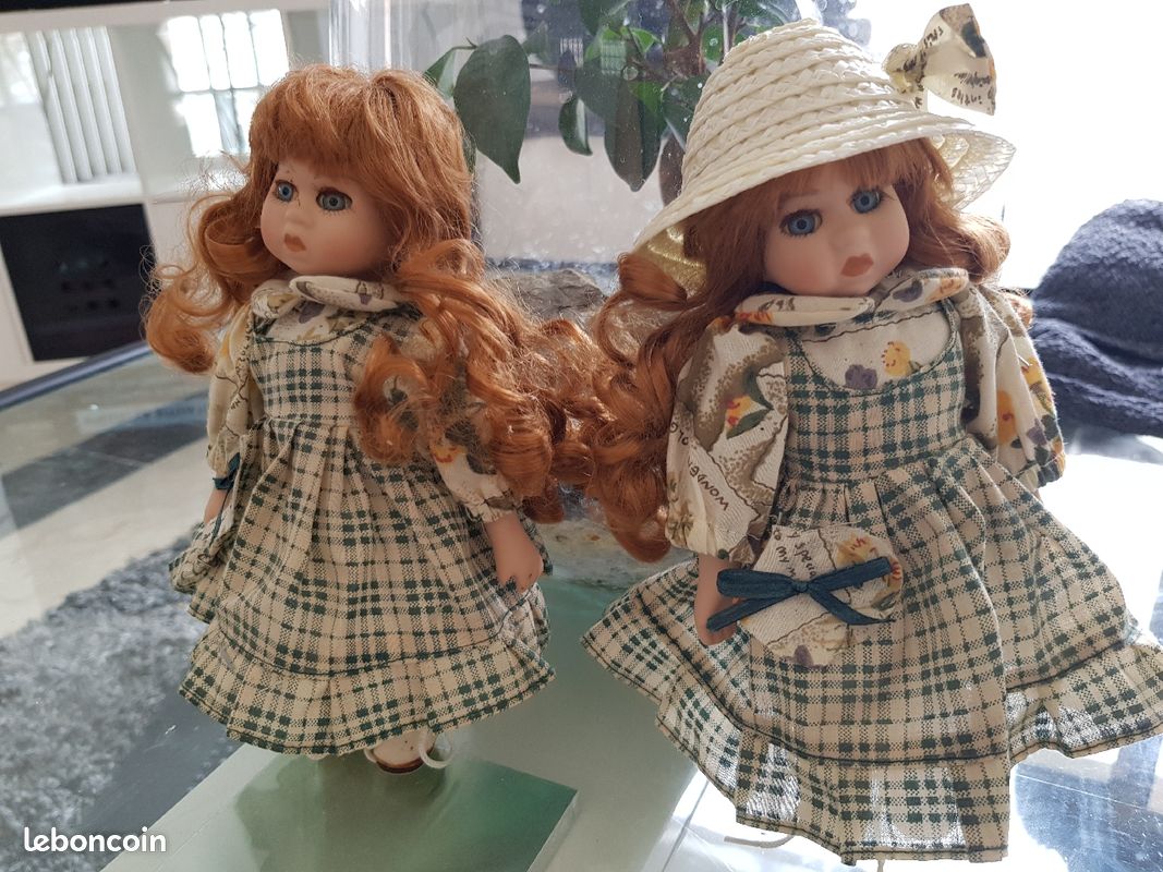 Prix pour 2 poupées porcelaine (image 1)