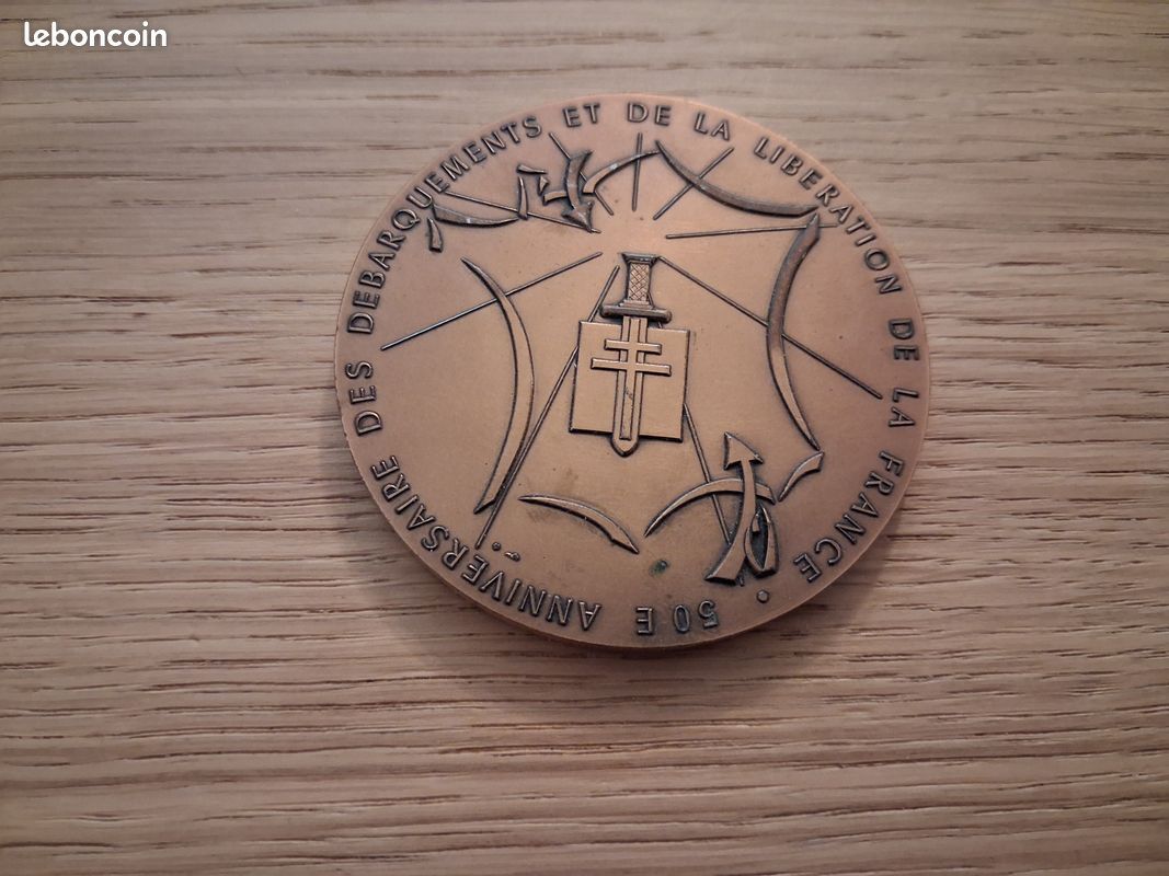 Médaille Française 50 Ans De La Libération 1944-1994 - 2ème DB Par Ballard - Bronze
