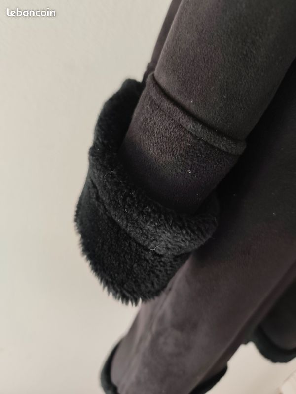 Manteau long Pierre Balmain en peau lainée marine - Chez Sarah