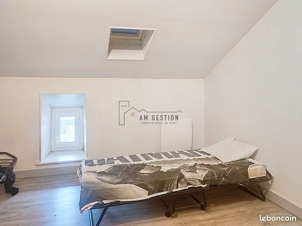 https://img.leboncoin.fr/api/v1/lbcpb1/images/6a/7f/a2/6a7fa2dc8334eff90558b28ccb0d838bed04df3c.jpg?rule=ad-image