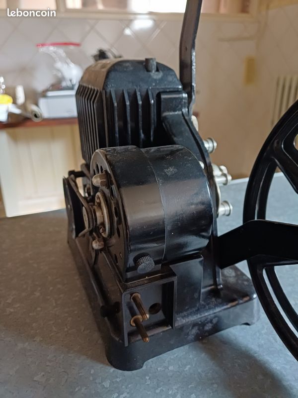 Projecteur vintage sadar handy 9.5mm - Collection