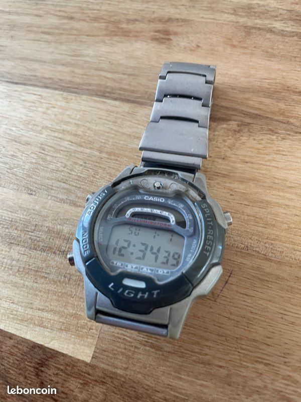 Montre Vintage CASIO Quartz W-729H ILLUMINATOR Module 1822