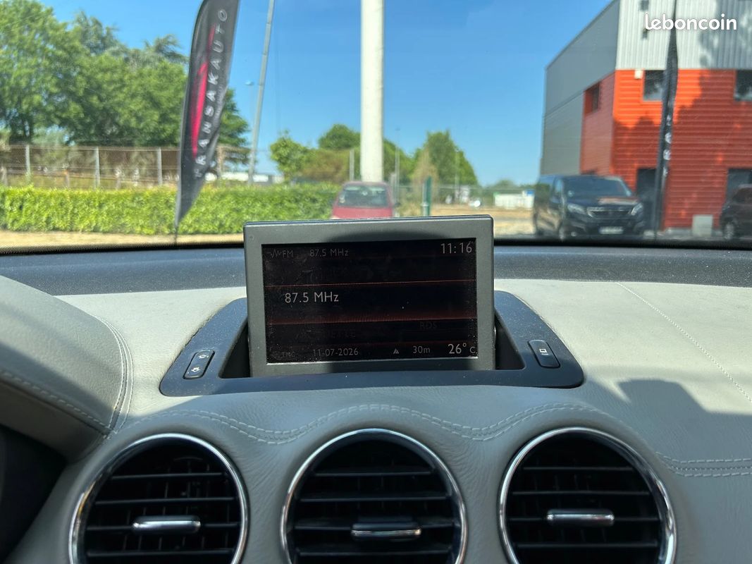 PEUGEOT 308 CC 2.0 HDi 16V 140ch FAP Féline (image 18)