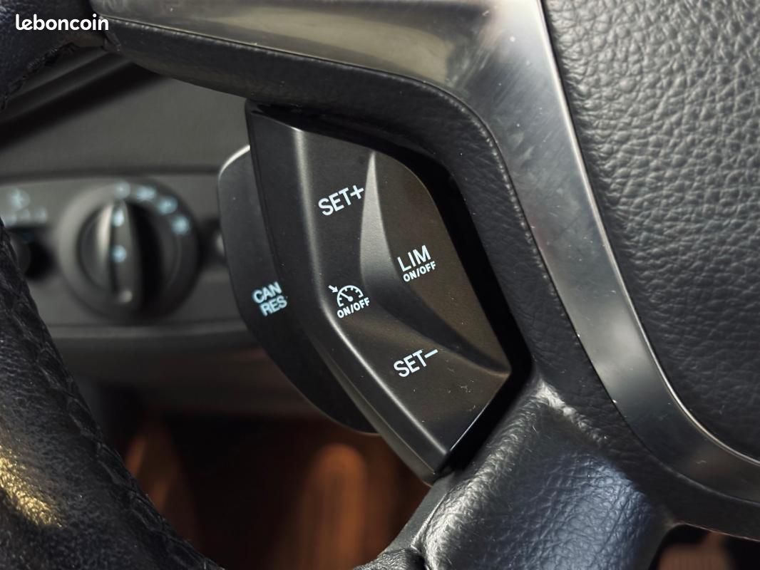 Ford Kuga 1.5 EcoBoost 150 S&S 4x2 Trend DISTRIBUTION OK (image 15)
