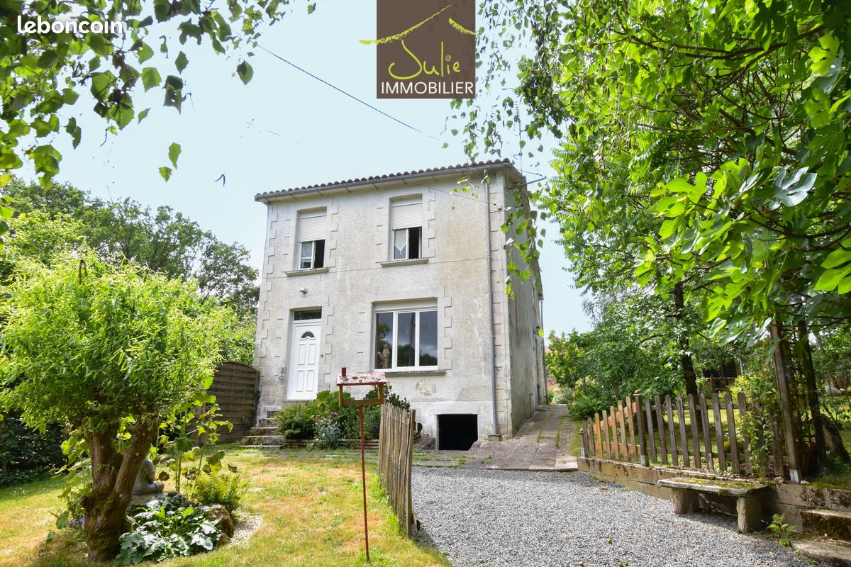 Maison 5 pièces 110 m² · à Moncoutant-sur-Sèvre · 110 m² · 137 500 €