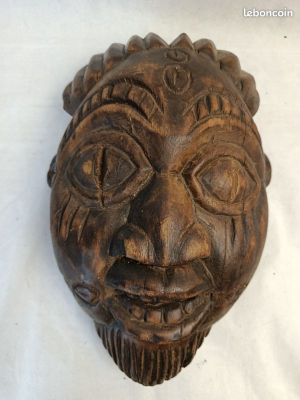 Masque africain en bois sculpté – décoration ethnique – 37 cm (image 2)