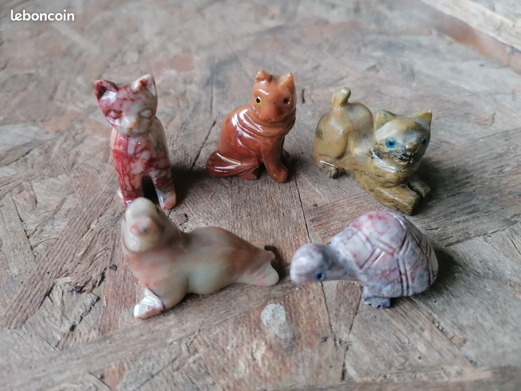 Animaux sculptés en pierres dures (image 1)