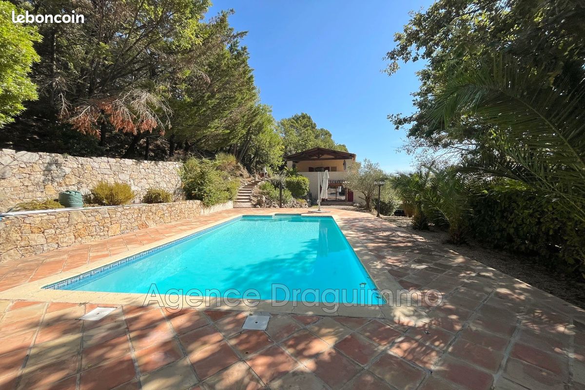 Maison 7 pièces 157 m² · à Figanières · 157 m² · 465 000 €