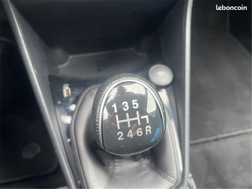 Ford Fiesta VII 1.0 ECOBOOST 95 CH S&S BVM6 Cool & Connect (image 14)