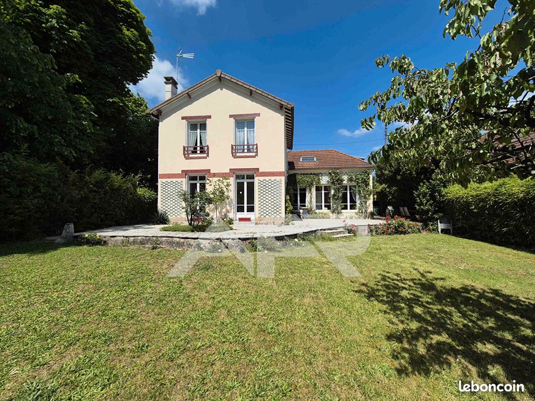Maison 8 pièces 193 m² · à Chatou · 193 m² · 1 278 225 €