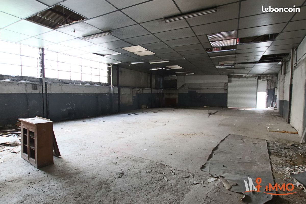 Parking 258 m² · à Lagnieu · 258 m² · 190 000 €