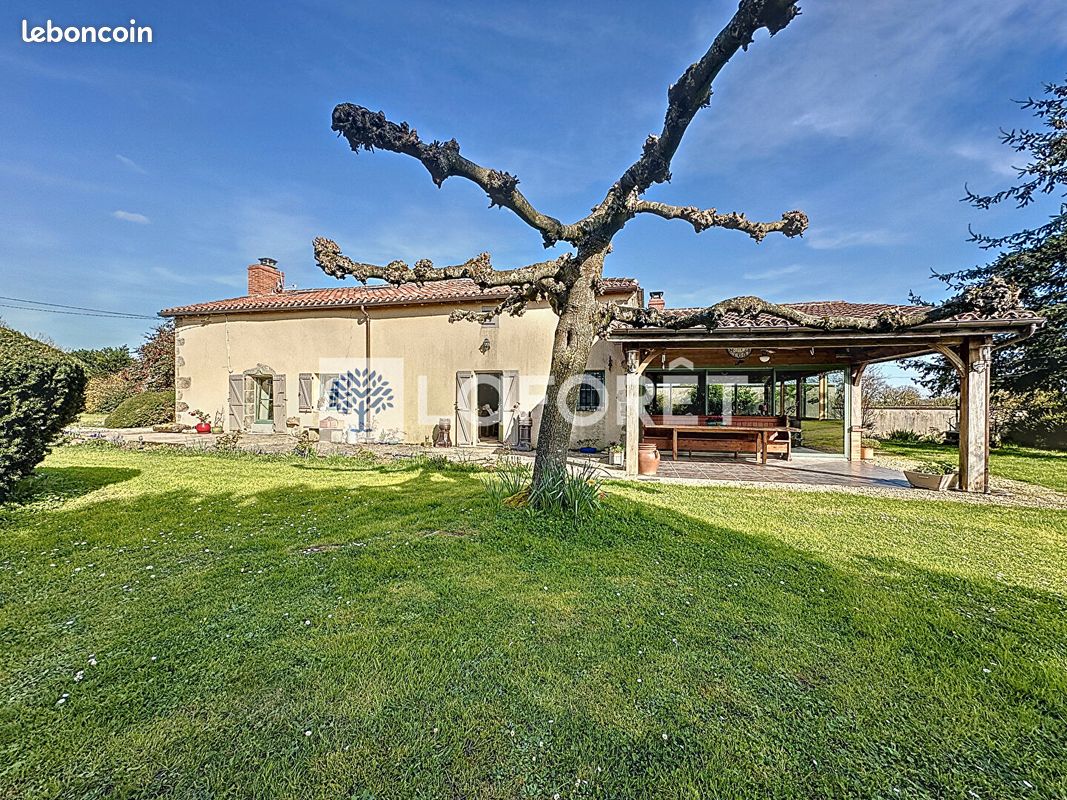 Propriété 6 pièces 144 m² - Glénay 79330 (image principale 16)