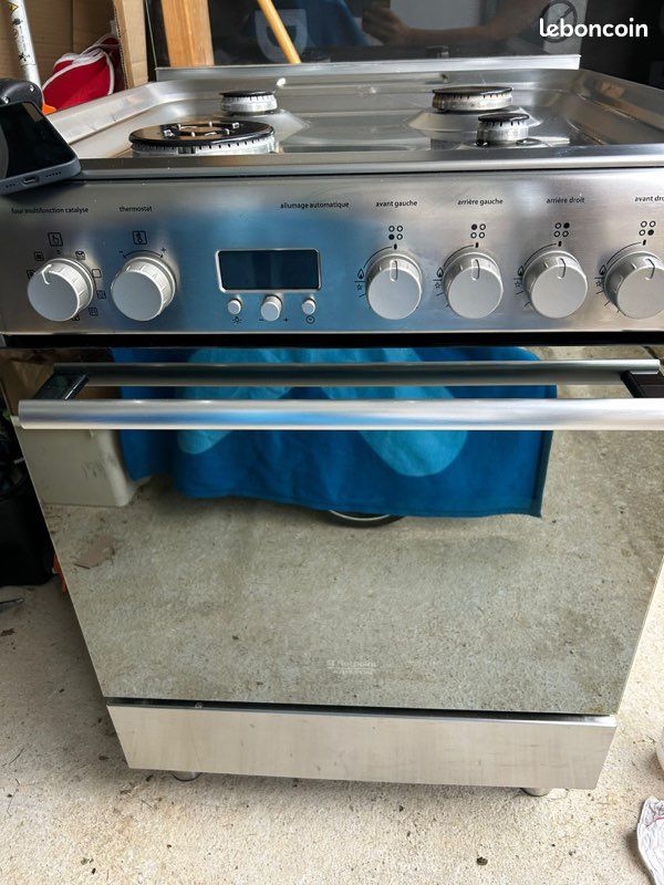Cuisinière 4 Feux Gaz + Four Ariston Hotpoint (image 1)