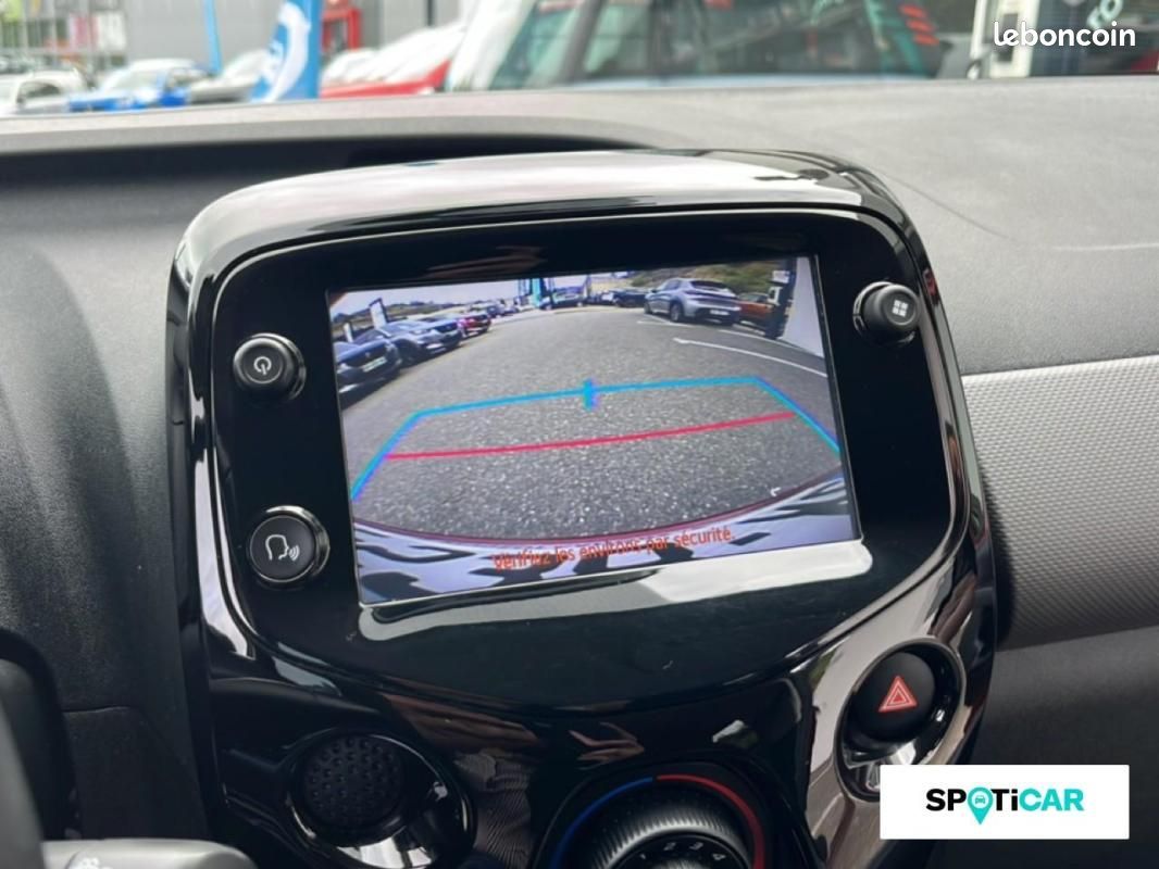 Peugeot 108 VTi 72ch S&S BVM5 Style (image 14)