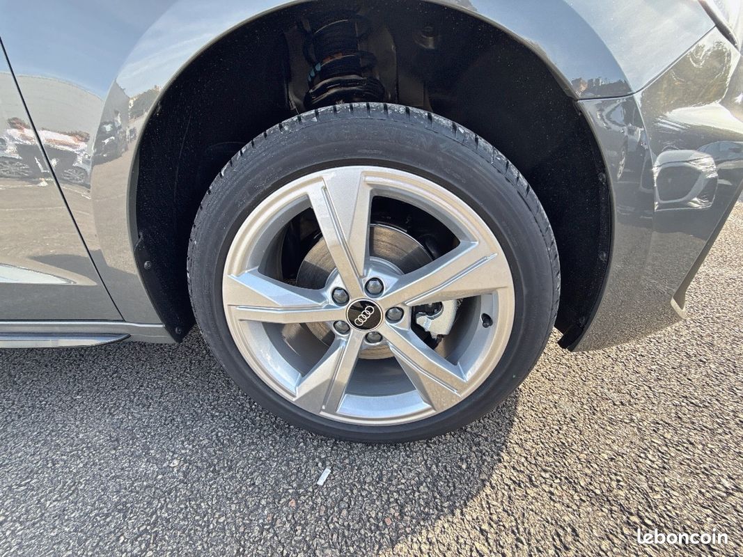AUDI A1 Sportback 30 TFSI 116 ch S tronic 7 S Line (image 9)