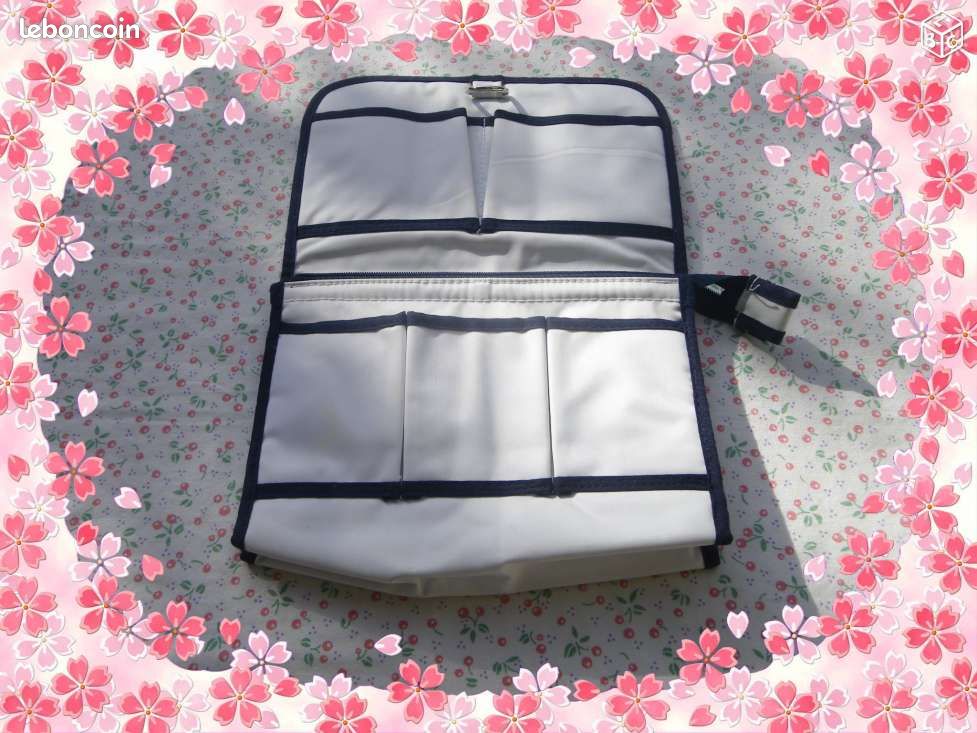 Trousse de toilette blanche - anges78 - 1 euro (image 2)