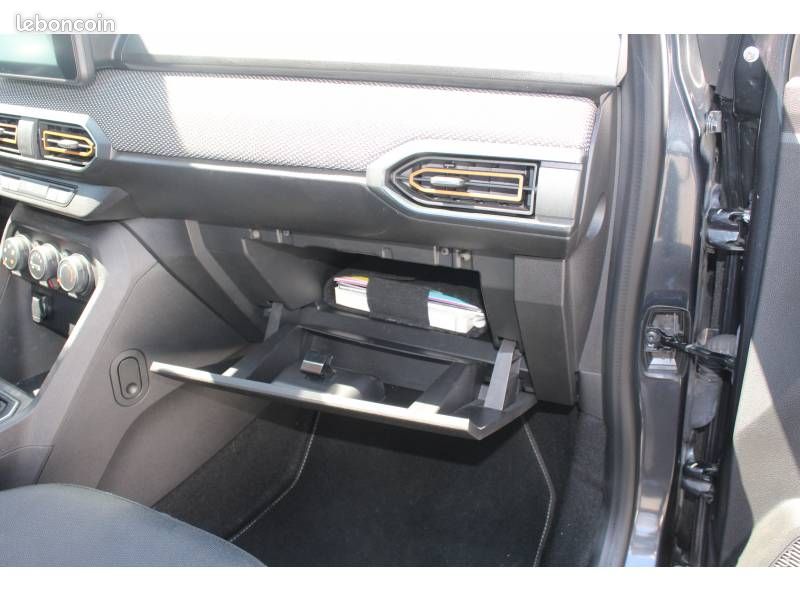 Dacia Sandero TCe 90 CVT - 22 Stepway Confort (image 22)