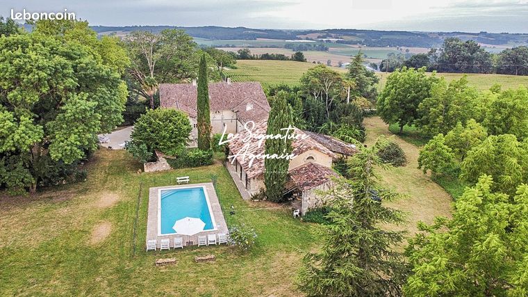 Propriété 10 pièces 297 m²