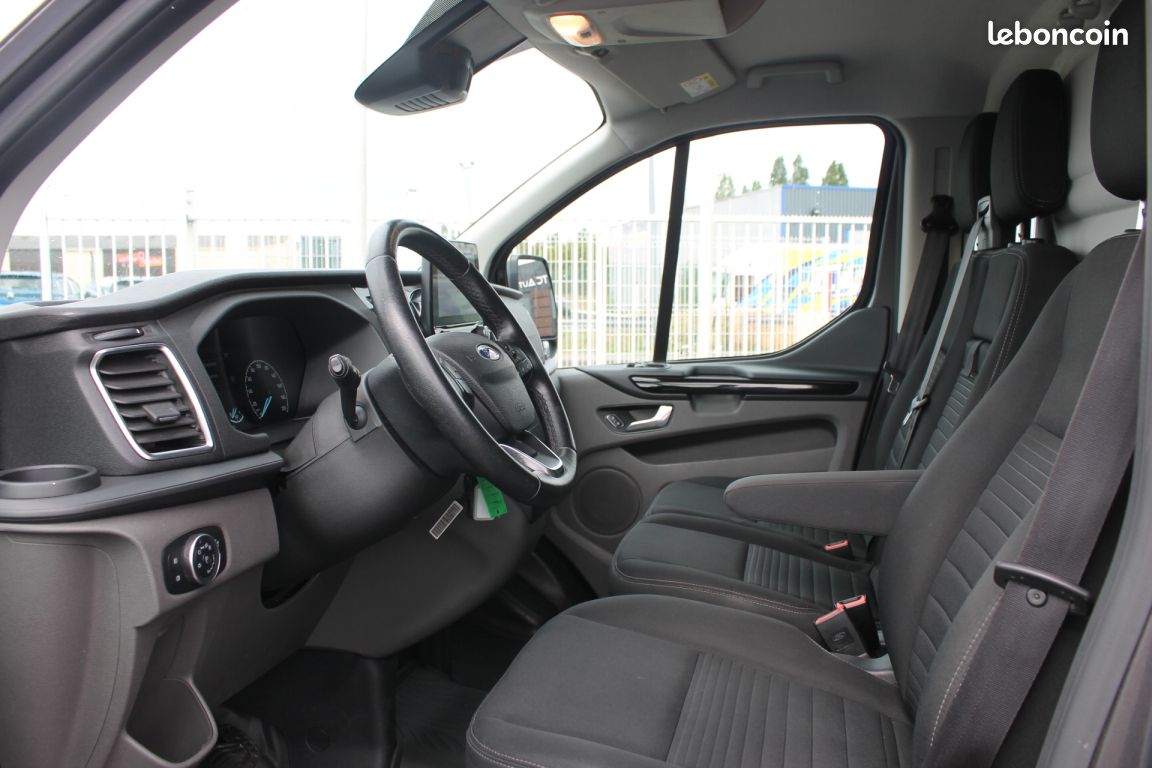 Ford Transit Custom FOURGON 300 L1H1 2.0 130 BVA LIMITED (image 8)