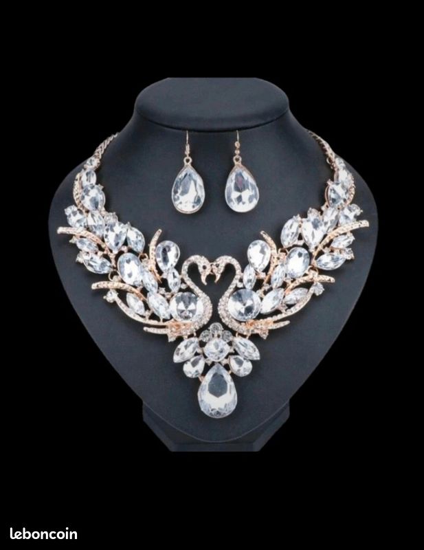 Ensemble bijoux (image 1)