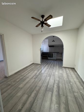 Appartement F2 dans centre village