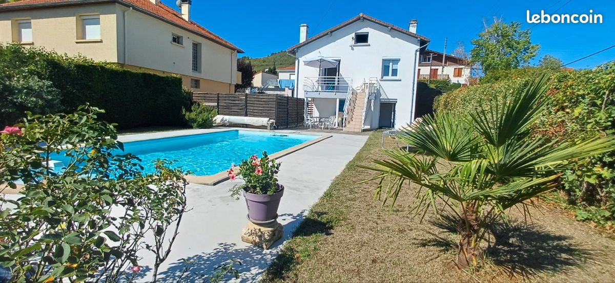 Maison 6 pièces 180 m² · à Cébazat · 180 m² · 349 000 €