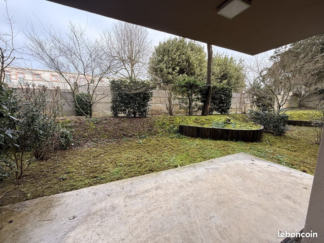 Appartement 3 pièces 65 m² · à Cenon · 65 m² · 932 €/mois