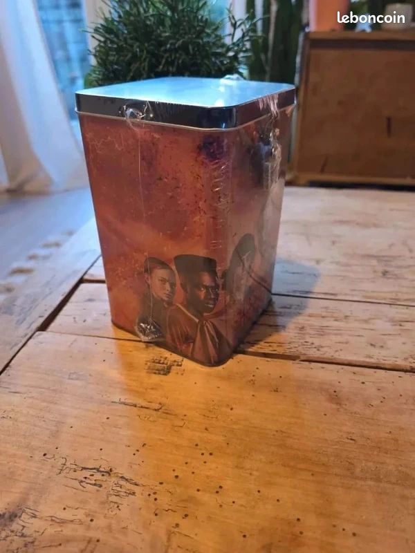 đ§° Tirelire Stranger Things â BoĂźte en mĂ©tal avec cadenas, neuve (image 4)