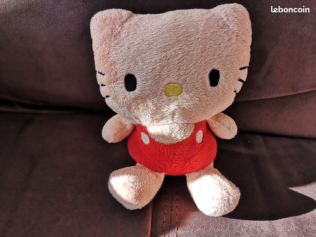 Peluche Kitty (image 1)