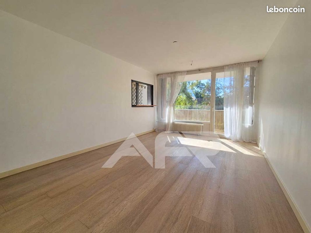 Appartement 3 pièces 67 m² · à Chatou · 67 m² · 299 000 €