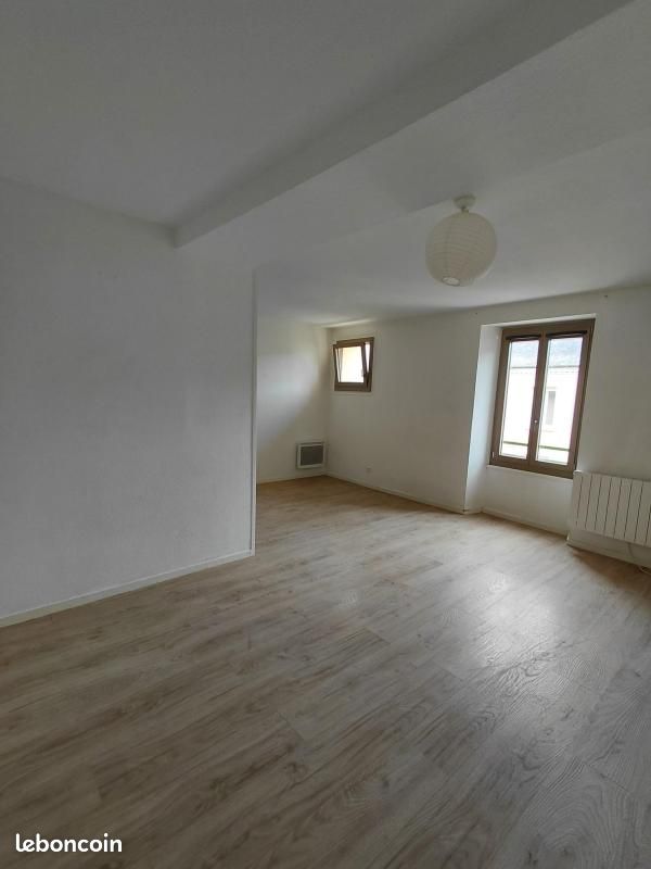 Appartement 3 pièces 67 m² · à La Mure · 67 m² · 557 €