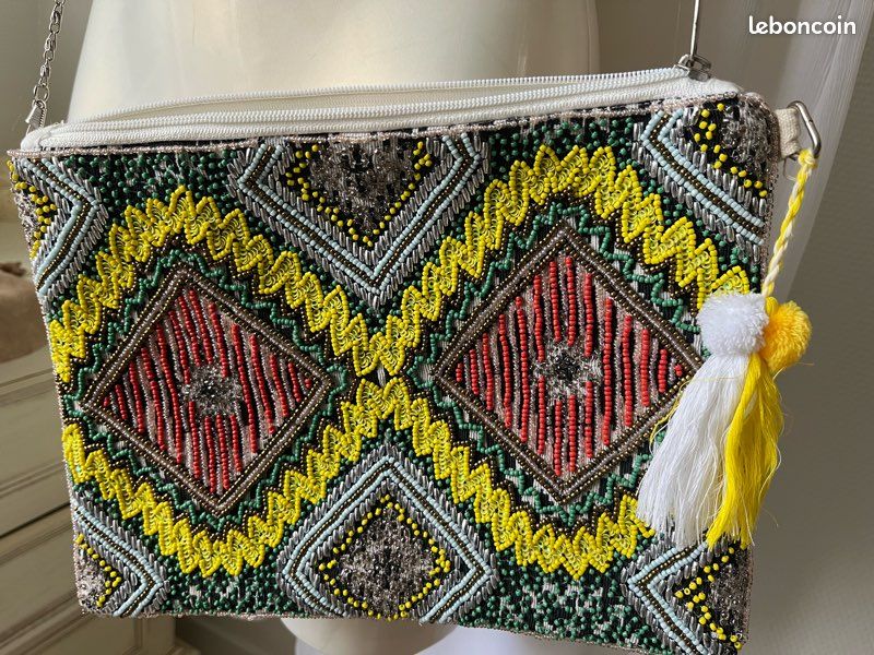 Magnifique pochette perlée 22x30cms (image 1)