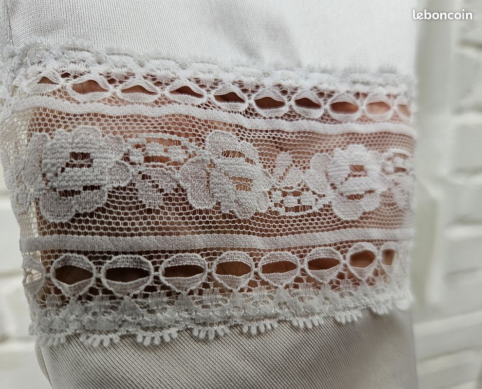joli jupon vintage jolie dentelle taille 38/40/42 taille élastique ref