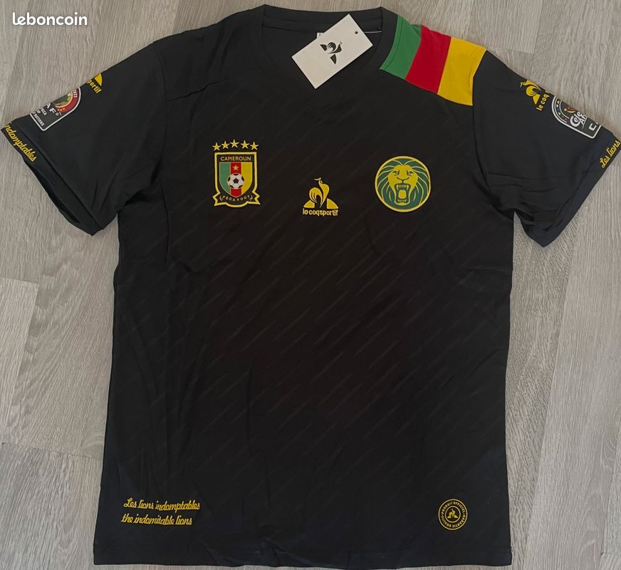 Maillot du Cameroun 2021-22 Black Edition Le Coq Sportif Vêtements